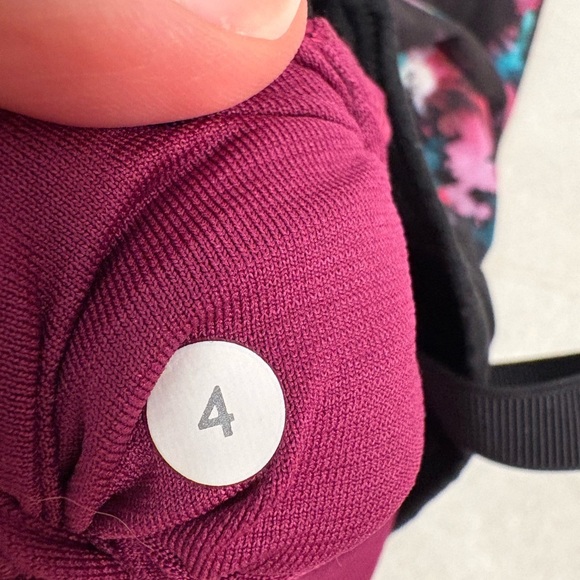 Lululemon Hotty Hot Shorts Mini Midnight Bloom Black Deep Fuschia Black Size 4 - Picture 8 of 11